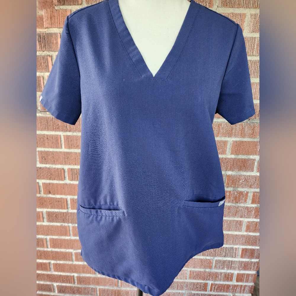 FIGS Technical Collection Navy Blue Scrub Top Size Sm Style# FW1100